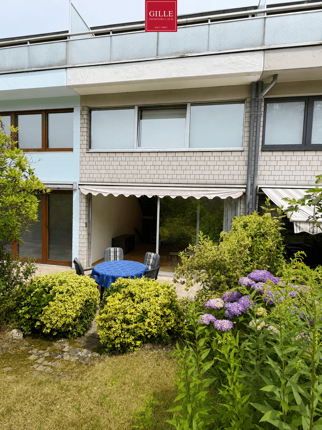 Ansicht 4 von: Familienfreundliches Reihenmittelhaus mit Split-Level-Architektur, Garage und Garten in NE-Rosellen